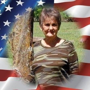 Meet your Posher, Suzanne